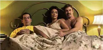  ?? Divulgação ?? Teodoro (Leandro Hassum), dona Flor (Juliana Paes) e Vadinho (Marcelo Faria) em cena