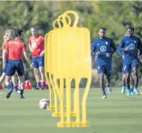  ?? WILLIE J. ALLEN JR./ORLANDO SENTINEL ?? The U.S. men’s national soccer team practices at Omni Champions Gate on Saturday in preparatio­n for Sunday’s World Cup qualifying game against Panama at Exploria Stadium.