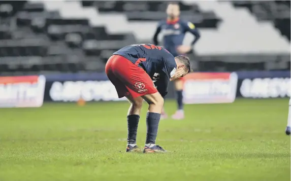  ??  ?? Aiden McGeady had a late chance for a winner against MK Dons..