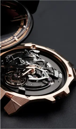  ?? Blast Hourstrike­r by Ulysse Nardin ??