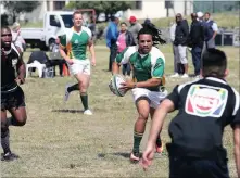  ??  ?? The Blitzbokke make short work of journos and celebs on Robben Island. Below: Justin Geduld, Sameer Naik and Seabelo Senatla had fun.