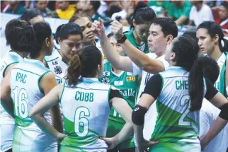  ?? KEITH MAGCALING ?? THE DEFENDING CHAMPIONS De La Salle Lady Spikers beat rivals Ateneo Lady Eagles in four sets, 25-14, 25-17, 16-25 and 25-19, in their UAAP Season 81 encounter on Sunday at the MOA Arena.