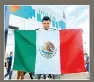  ?? ?? La bandera mexicana, siempre presente en todo el mundo.