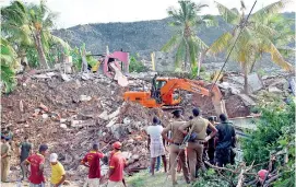  ??  ?? Mounting problem: Meethotamu­lla disaster scene