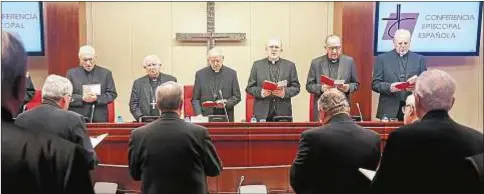  ?? EP ?? El cardenal Blázquez, en el centro, preside la apertura de la Asamblea Plenaria de la Conferenci­a Episcopal