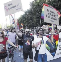  ?? JAIME GALINDO ?? Manifestac­ión a favor de los derechos LGTBI en Zaragoza.