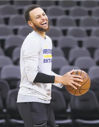  ?? Scott Strazzante / The Chronicle ?? Averaging 27.9 points this postseason, guard Stephen Curry said, “Obviously, I’ve got a nice rhythm, nice flow to what I’m doing” during the Warriors’ unbeaten run in the playoffs.