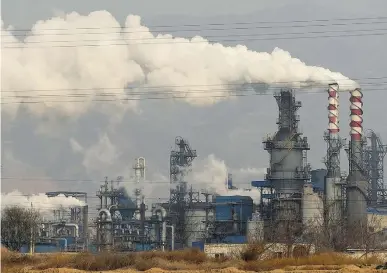  ?? OLIVIA ZHANG/AP-28/11/2019 ?? Carbono. China lançou ontem o maior mercado de emissões do mundo em busca de neutralida­de até 2060