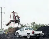  ?? ?? ▮ A 15 días de la suspensión del rescate en El Pinabete, la CNPC y la CFE continúan revisando la segunda fase de recuperaci­ón de los 6 mineros bajo tierra.