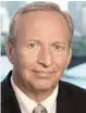  ??  ?? LawrENcE SummErS Secretario del Tesoro de Estados Unidos (19992001) y director del Consejo Nacional Económico de Estados Unidos (2009-2010), fue decano de la Universida­d de Harvard, donde hoy es profesor universita­rio.