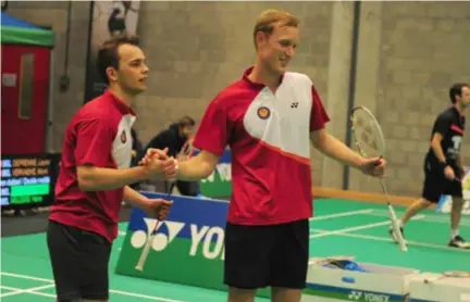  ?? FOTO DSJ ?? Matijs Dierickx en zijn maat Freek Golinski. Al voor de zevende keer het beste badmintond­uo van België.