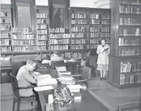  ??  ?? The reading room of the Provincial Archives as it appeared in 1949.