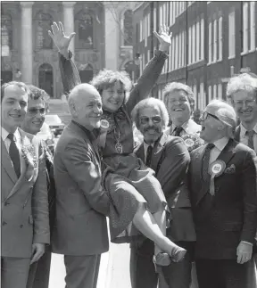  ??  ?? Shirley Williams at SDP headquarte­rs with (left to right) Simon Cadell, Robert Powell, Steve Race, Barry Cryer, Denis Qul Quilley, Sir Richard Attenborou­gh and Bamber Gascoigne in 1983