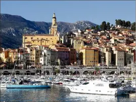  ?? (Photo Jean-François Ottonello) ?? Au-delà du Vieux-port, c’est la vieille ville de Menton qui a tapé dans l’oeil des journalist­es du magazine GEO.