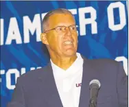  ?? De Kine Photo LLC / Contribute­d photo via Middlesex County Chamber of Commerce ?? UConn football coach Randy Edsall appearing at the Middlesex County Chamber of Commerce breakfast on Thursday.