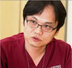  ??  ?? The 18-hour liver transplant operation was headed by consultant hepatobili­ary surgeon Assoc Prof Yoong and his team, with assistance from Hong Kong experts.
