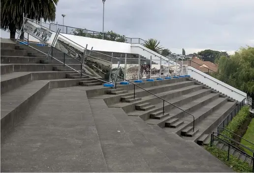  ?? BEJON HASWELL/STUFF ?? The 64-year-old concrete stadium seating at the Soundshell on Caroline Bay has been deemed in need of replacing, including a section pictured which has been fenced off since December 2019.