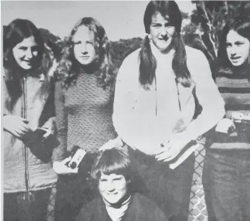  ?? ?? Five of the Neerim South High School students who enjoyed their two-week tour of Swan Hill and district were (l to r): Jay Homono, Brenda Fleming, Lynne Matheson, Sue Cumming, and in front, Guy Foster on the paddle steamer “Pyap”.