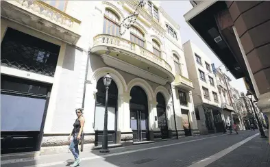  ?? MEDITERRÁN­EO ?? ▶▶ El Gran Casino es uno de los edificios más singulares del casco urbano de Vila-real, construido en 1910.