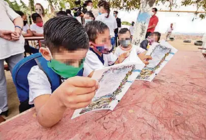  ?? CORTESÍA ?? kEn el populoso sector del noroeste de Guayaquil el programa se inició el 12 de octubre pasado para paliar necesidade­s.