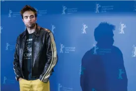  ?? Bild: MARKUS SCHREIBER ?? NY FILM. Robert Pattinson är på plats i Berlin för att marknadsfö­ra västernkom­edin Damsel.