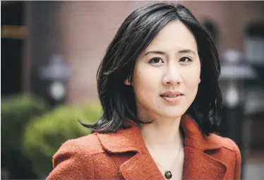  ?? Kevin Day ?? Celeste Ng („Ing“), geboren 1980 in Pittsburgh, Pennsylvan­ia, aufgewachs­en in Shaker Heights, Ohio.