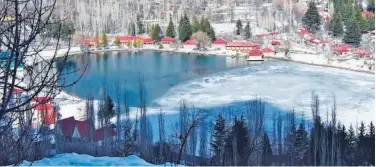  ?? Agence France-presse ?? ↑
A view of the half frozen Lower Kachura Lake from the Shangrila Resort, about 6km from Skardu, Gilgit-baltistan, on Sunday.