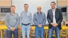  ?? FOTO: PRIVAT ?? Alwin Buchschust­er (v. l.) hat den Vorstand des Musikverei­ns Rißegg-Rindenmoos nach knapp 30 Jahren verlassen, Fabian Knupfer, Hans-Peter Haid und Thomas Herrmann bilden die neue Vereinsspi­tze.