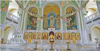  ?? GETTY IMAGES ?? Interior of the Christian Orthodox church of the Sretensky Monastery in Russia.