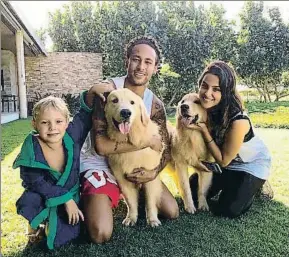  ?? INSTAGRAM ?? Una de las escenas familiares compartida­s por Neymar en redes sociales