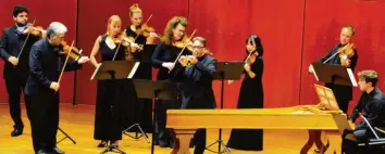  ?? Foto: Johannes Seifert ?? Festlich und stilvoll: Die Solisten der Münchner Philharmon­iker waren zu Gast in Ingolstadt.