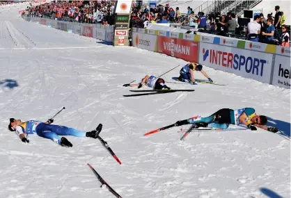  ?? FOTO: LEHTIKUVA / AFP / JOE KLAMAR ?? Det är varmt i skidspåren under detta VM.
