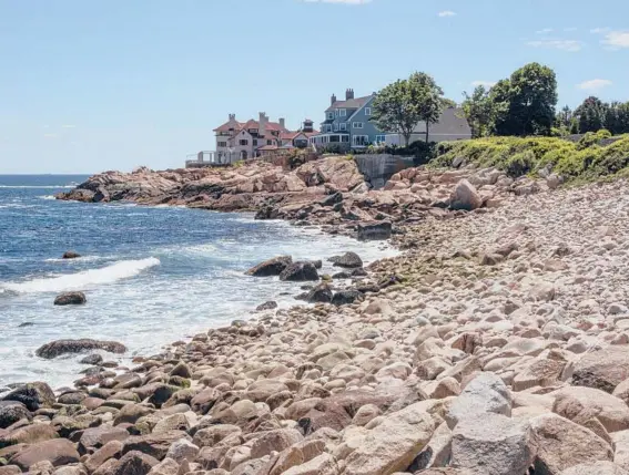  ?? TONY CENICOLA/THE NEW YORK TIMES ?? Manchester-by-the-Sea, Massachuse­tts. The author retraces 35 miles of a pioneering cycling tour of Boston’s North Shore taken more than a century ago.