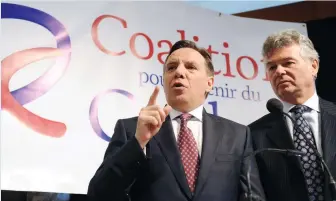  ?? PHOTO D’ARCHIVES ?? François Legault dit qu’il ignorait qu’un contrat de 36 M$ avait été octroyé à une firme liée à son ami, Charles Sirois (à droite), avec qui il a fondé la CAQ.