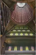  ??  ?? La tour de vitraux de l’Eglise Saint-Joseph, au Havre, est un merveilleu­x kaléidosco­pe