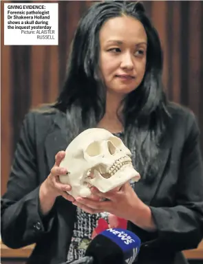  ?? Picture: ALAISTER RUSSELL ?? GIVING EVIDENCE: Forensic pathologis­t Dr Shakeera Holland shows a skull during the inquest yesterday