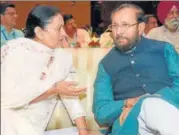  ?? PTI ?? Union human resource developmen­t minister Prakash Javadekar (right) with Punjab education minister Aruna Chaudhary during a workshop in Chandigarh on Friday.