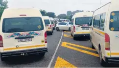  ?? ?? Taxis blocking Ngwelezane Road on Tuesday