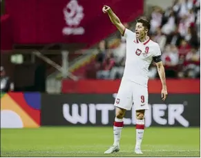  ?? FOTO: EFE ?? Robert Lewandowsk­i llega en un gran estado de forma a su selección