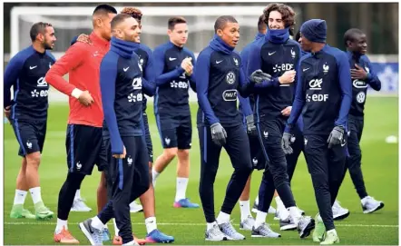  ?? (Photo AFP) ?? Areola, Kurzawa, Kimpembe, Thauvin, Mbappé, Rabiot et Dembélé incarnent la nouvelle génération.