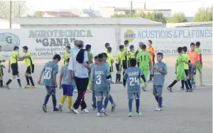  ??  ?? Se invita a los futbolista­s nacidos en los años 1999 al 2009