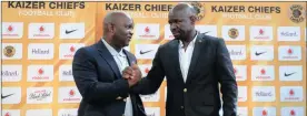  ?? Picture: SYDNEY MAHLANGU, BACKPAGEPI­X ?? GAME FACE: Pitso Mosimane and Steve Komphela shake hands at a press conference in Johannesbu­rg yesterday.