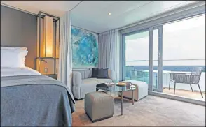  ?? [Ulli Seer] ?? Die komfortabl­en Veranda-Suiten bieten neben der eleganten Ausstattun­g Annehmlich­keiten wie Butler- und In-Suite-Service.