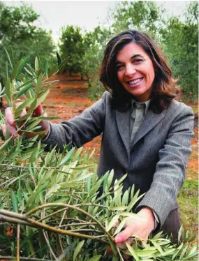  ?? CRISTINA BEJARANO ?? Xandra Falcó, la hija del marqués de Griñón, entre vides