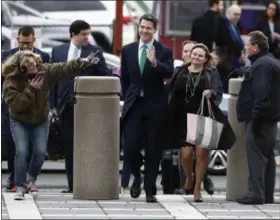  ?? JULIO CORTEZ — ASSOCIATED PRESS ?? Bill Baroni, center, arrives for sentencing at federal court in Newark, N.J., Wednesday.