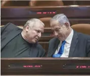  ??  ?? "בשבילי הוא ראש הממשלה". עם נתניהו בכנסת