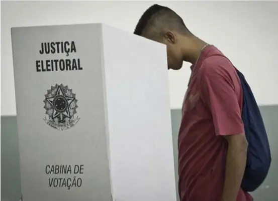  ?? ARQUIVO/AGÊNCIA BRASIL ?? Quem faltou e não justificou a ausência às urnas em uma eleição passada ou deixou de comparecer aos trabalhos eleitorais precisa regulariza­r a situação eleitoral