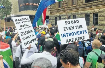  ?? Picture: ANTON BADENHORST ?? MARCHING TO PRETORIA: Protesters march through the streets of the capital on Friday