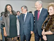  ??  ?? Com a mulher, Maria Fernanda, Fernando Teles e Isabel dos Santos, aliada com quem houve tensões