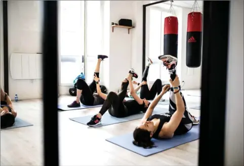  ?? EDOUARD NGUYEN PHOTO ?? The workout studio-cafe hybrid Chez Simone holds that athleticis­m paired with avocado whole grain toasts with a side salad of chou kale, and maybe a detox cold press juice, is tres trendy.